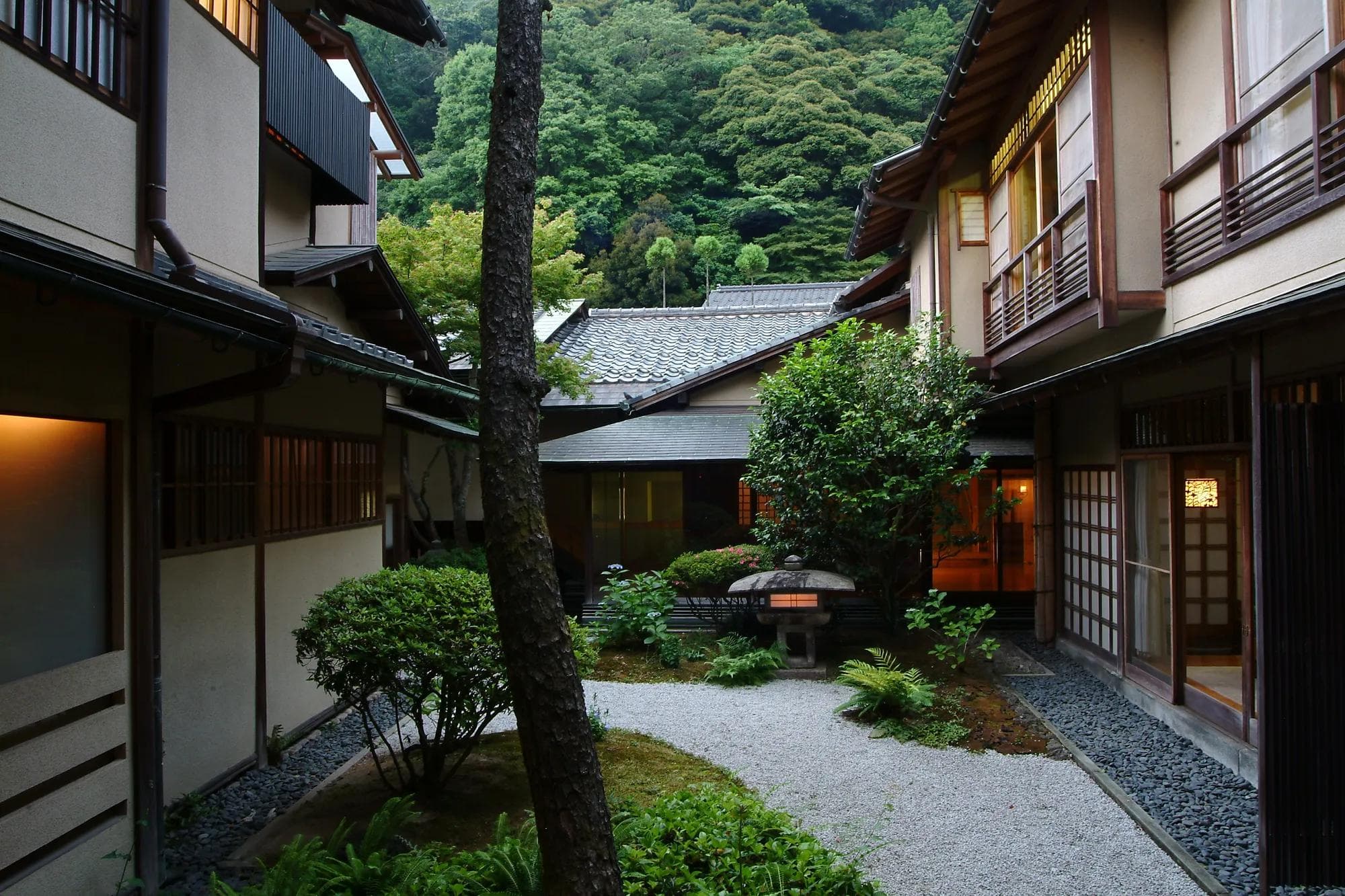 Nishimuraya Honkan, Toyooka, Japan